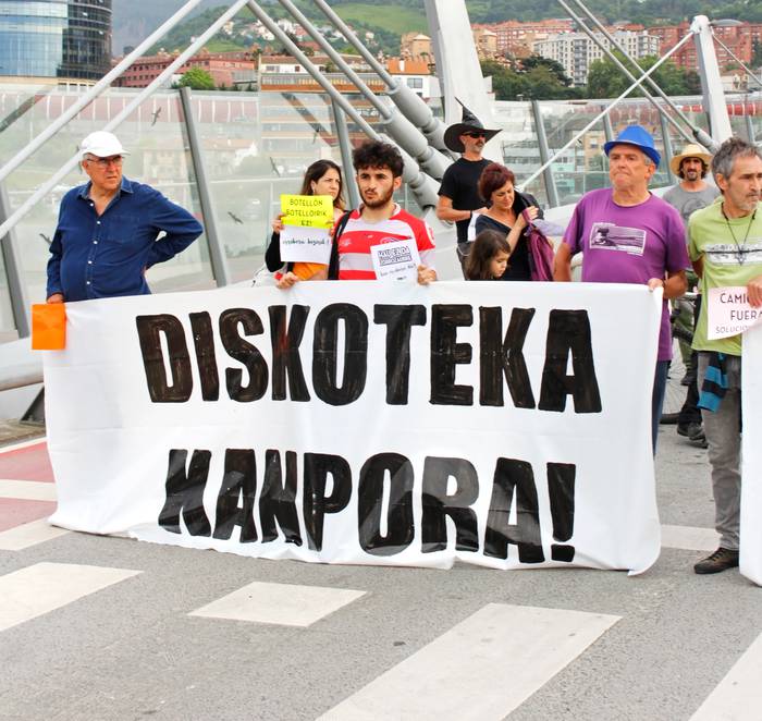 Zorrofrauderik ez! Diskoteka itxi