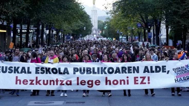 'Euskal Eskola Publikoaz Harro' topaguneak ezetz esan dio hezkuntza lege-proiektu berriari