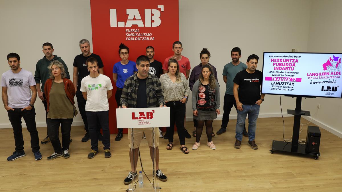 LABek lanuztera deitu ditu EAEko hezkuntza publikoko irakasleak