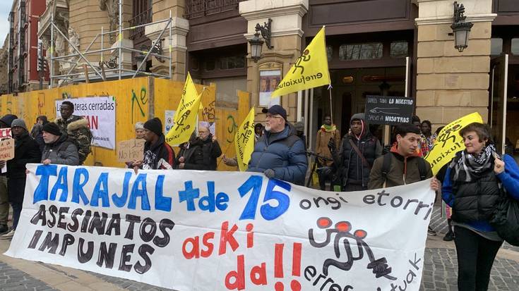 Ongi Etorri Errefuxiatuakek elkarretaratzea antolatu zuen larunbatean, Tarajaleko tragediaren 9. urteurrenaren harira