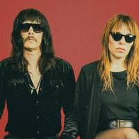 Capsula + Laguna Goons Kafe Antzokian