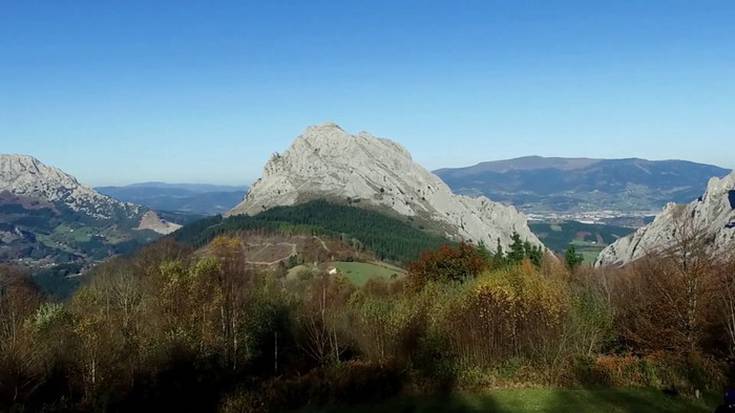 Euskal Herriko tontorren igoera ekimena deitu du Sarek asteburuan