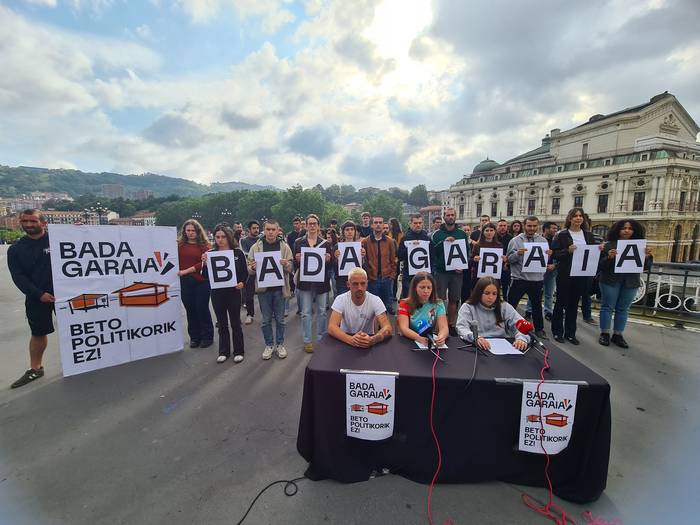Bilboko Konpartsetan eta Gasteizko Txosnetan parte hartzea ukatzen diotela salatu du Mugimendu Sozialistak