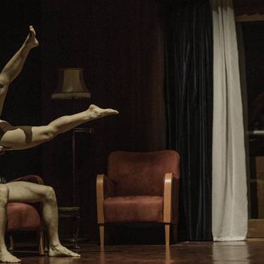 PEEPING TOM dantza ikuskizuna Arriaga Antzokian