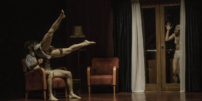 PEEPING TOM dantza ikuskizuna Arriaga Antzokian