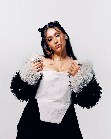 LIA KALI Santana27 Aretoan (Gold Sala)