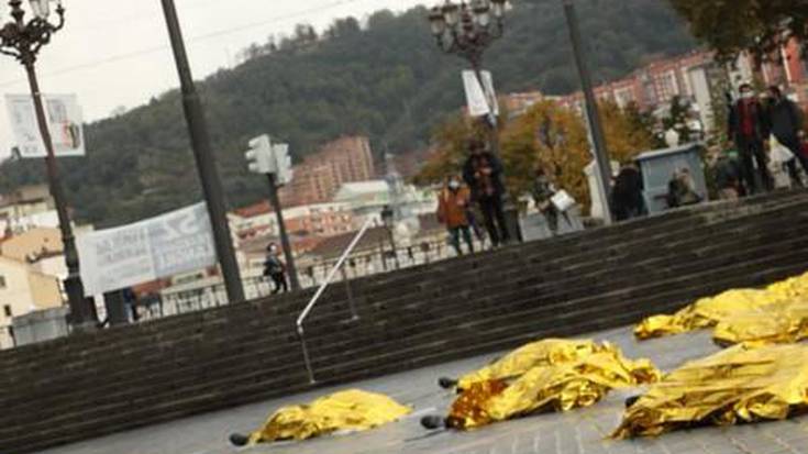 Euskal Herrian gertatutako 52 lan heriotzak salatu ditu Ernaik