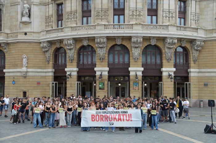 Euskal Herrian atzemandako sexu-explotazio sarea salatu du Itaiak