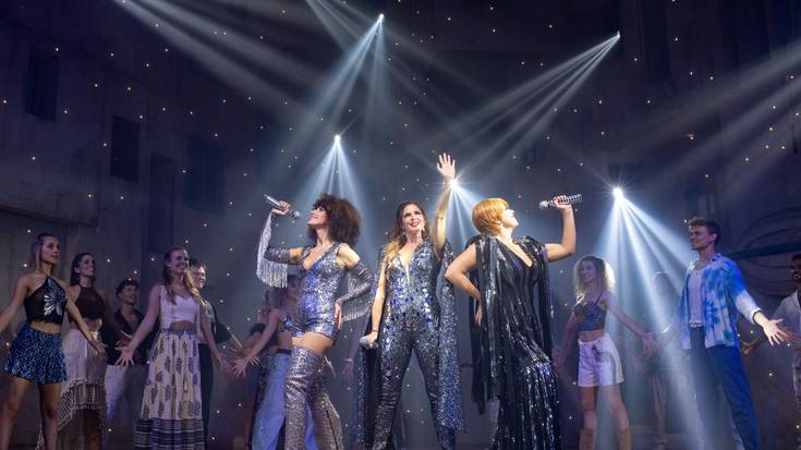 Mamma Mia! ikuskizun musikalak Arriagako publikoa liluratuko du