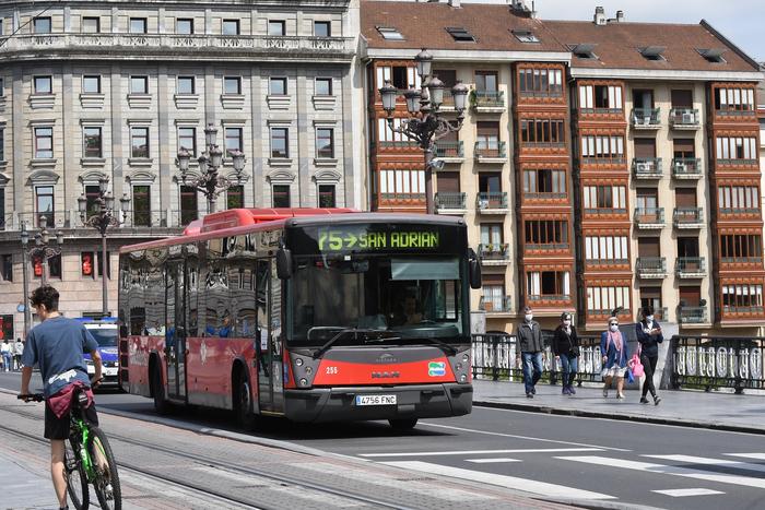 Bilbobusen gatazkak aurrera darrai: 27 greba deialdi egin dituzte maiatzera arte