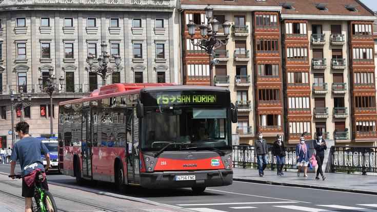 Bilbobusen gatazkak aurrera darrai: 27 greba deialdi egin dituzte maiatzera arte