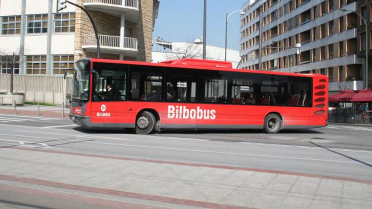 Bilbobusek zerbitzu bereziak eskainiko ditu Athletic-Torino taldeen arteko partida dela eta