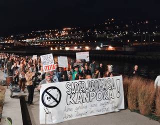 Profersan eta Saderrek hondakinak handitzeko baimena jaso dute isilpean, auzokideen protesten erdian