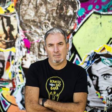 Jon Maiaren hitzaldia Kafe Antzokian