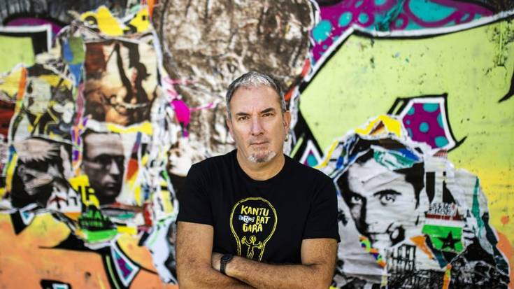 Jon Maiaren hitzaldia Kafe Antzokian