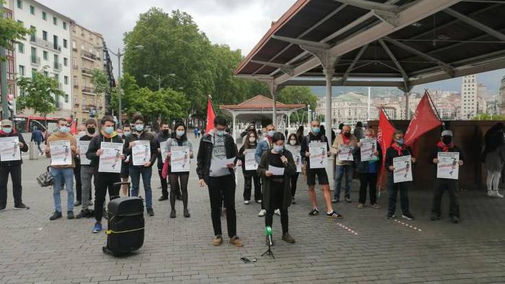 Hainbat gazte eta ikasle eragilek bat egin dute pentsiodunen larunabateko mobilizazioarekin