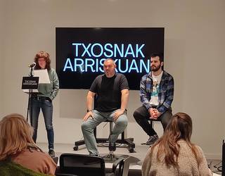 Bilbo, Gasteiz eta Donostiako herri-jaien ordezkariek txosnak arriskuan direla ohartarazi dute