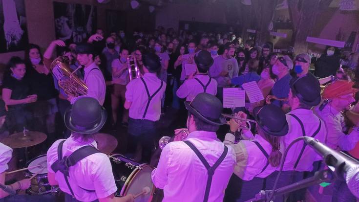 FAROLIN ETA ZARANBOLAS. TXIRENADAK Bira Kulturgunean