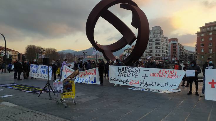 Atxuriko hesiak kentzeko mozioak ez du aurrera egin