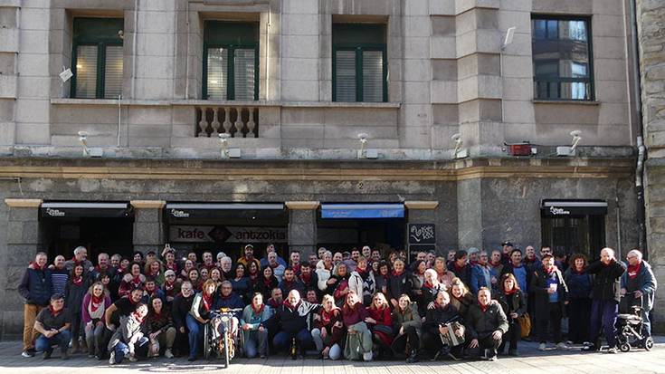 Kafe Antzokiak 30 urte bete ditu