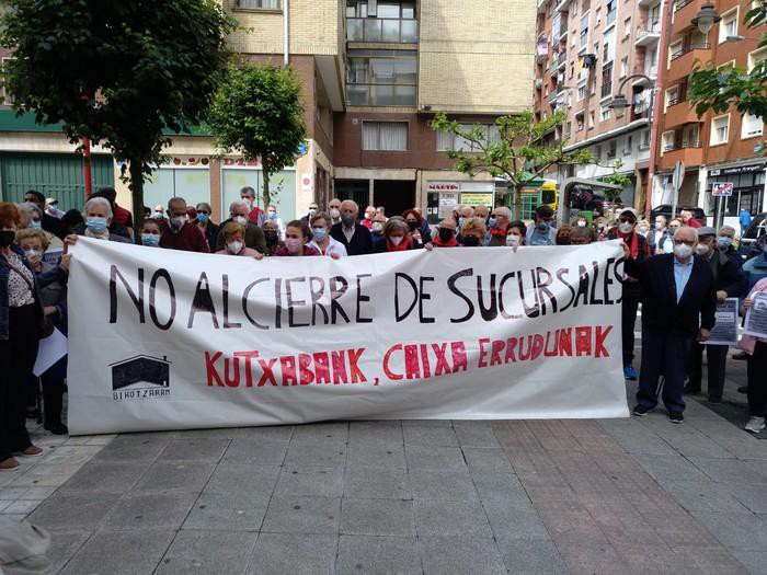 Auzoko sukurtsalen itxieraren aurka manifestazioa deitu du gaur Arangoitiko Auzo Elkarteak Bilbon