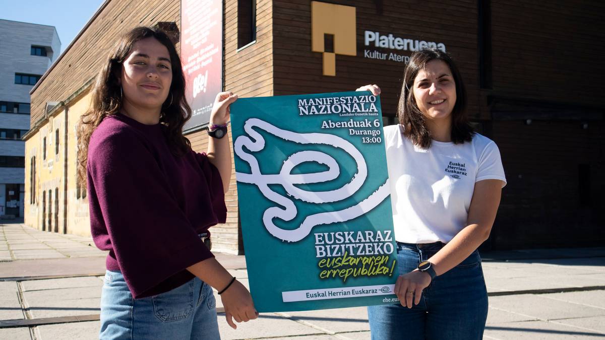 Euskararen Errepublikaren aldeko manifestazioa deitu du Euskal Herrian Euskaraz mugimenduak