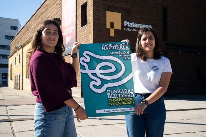 Euskararen Errepublikaren aldeko manifestazioa deitu du Euskal Herrian Euskaraz mugimenduak