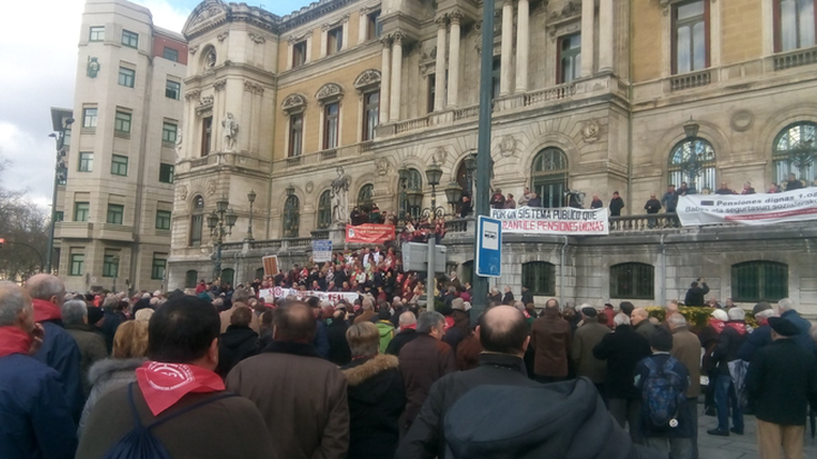 Pentsiodunen mugimenduek protestekin jarraitzen dute 