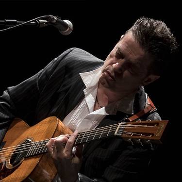 SANTIAGO AUSERÓN & LA ACADEMIA NOCTURNA kontzertua Arriaga Antzokian