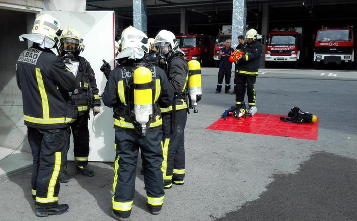 26 suhiltzaile plaza betetzeko oposaketa deialdia egin du Bilboko Udalak