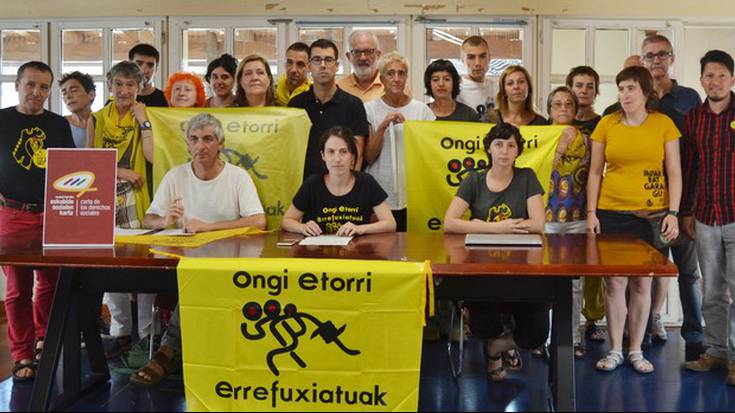 Euskal Herriko Eskubide Sozialen Kartak babesa agertu dio Mugak Zabalduz Karabanari
