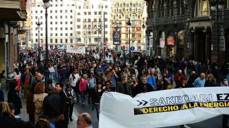 Argindarraren eta bestelako zerbitzu eta produktuen igoeren kontrako manifestazioa