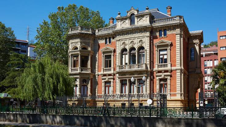 Udal Portu Agintaritzaren Egoitza hotel "berezi" batean transformatuko dute